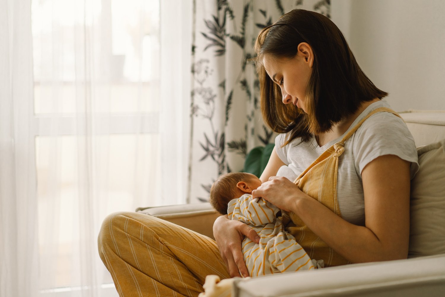 Can Breastfeeding Make You Tired? The Exhaustion New Moms Face